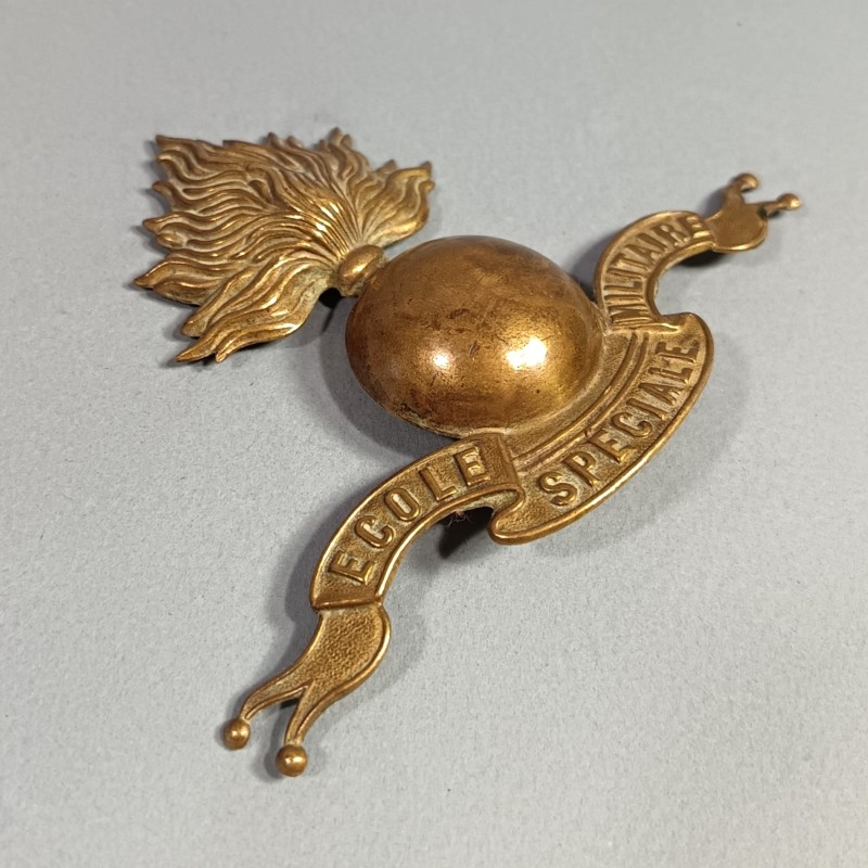 INSIGNE DE SHAKO DE L'ECOLE MILITAIRE DE ST CYR ESM ECOLE SPECIALE MILITAIRE FABRICATION ANCIENNE